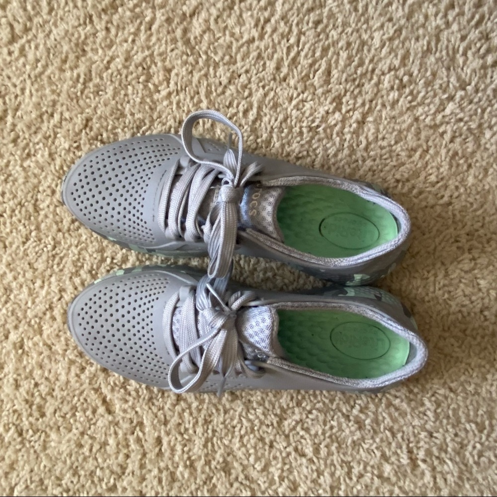 Crocs sneakers size 8